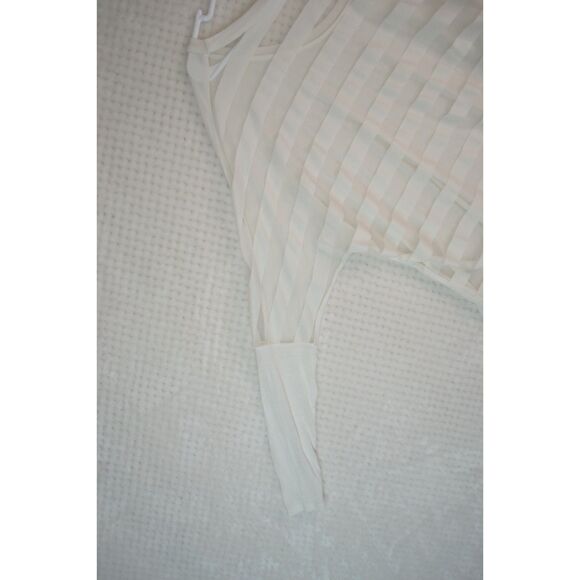 Six Degrees of Separation Women's Medium White Sheer Back Hi Low Top - Picture 8 of 11